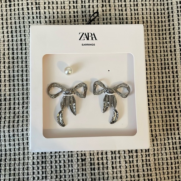 Zara Jewelry - Zara bow earrings brand new